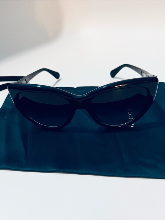 Gucci Accessories - Gucci Black Cat-Eye Sunglasses with Dark Lenses